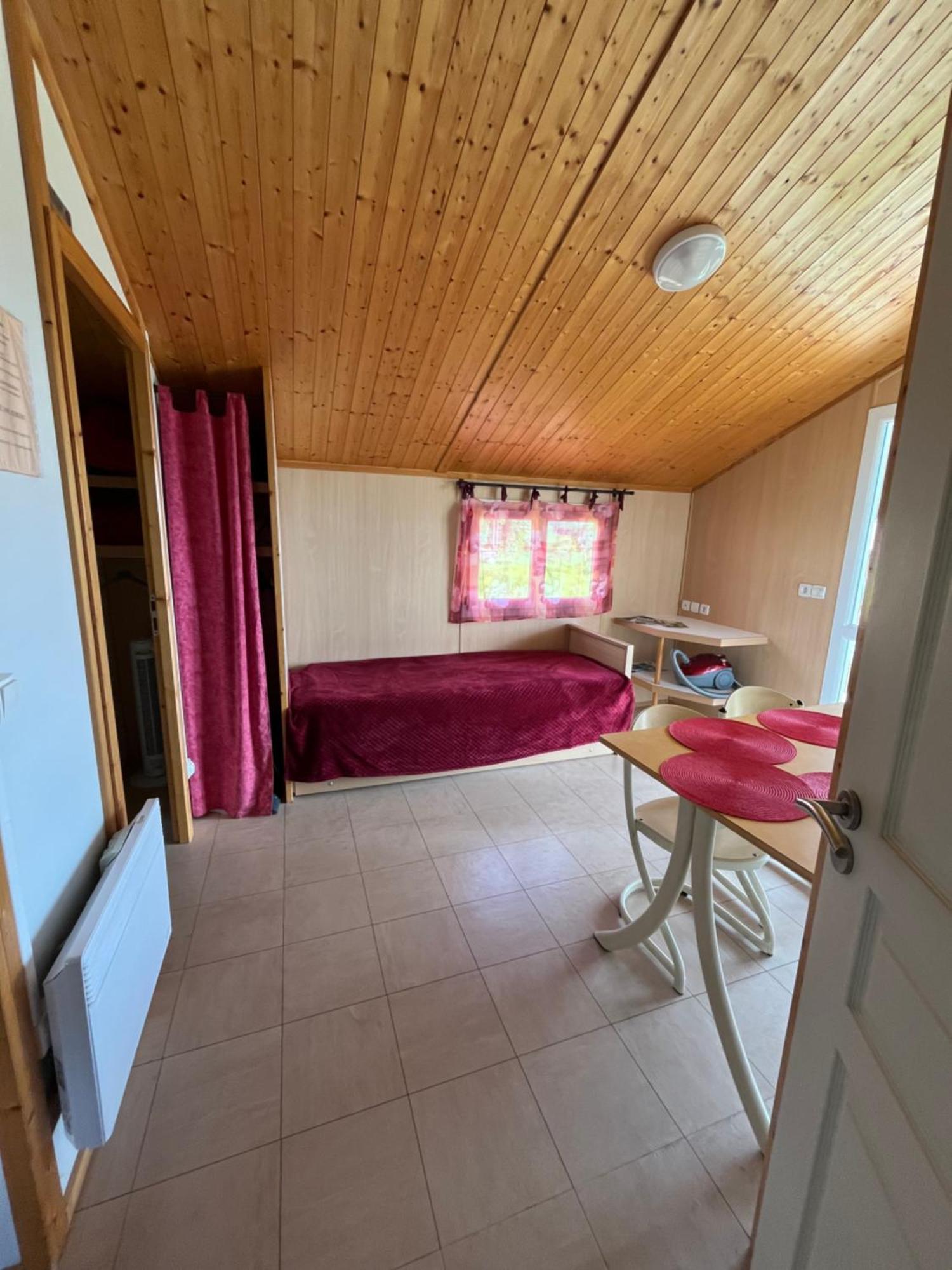 Les Chalets Du Piou Bussieres  Exterior foto